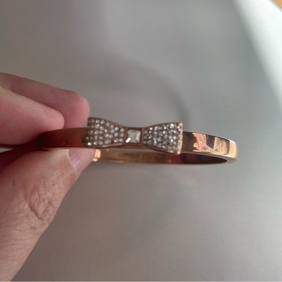 Kate Spade ♠️ Rose Gold Bow Bracelet - Picture 2 of 8